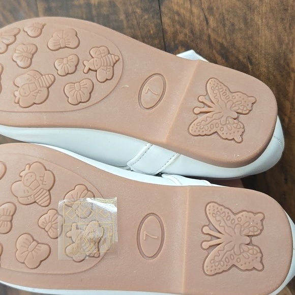 Tip Top Kids Girls MaryJane White Shoe with Rhinestone Strap. Style S187… - Picture 5 of 7